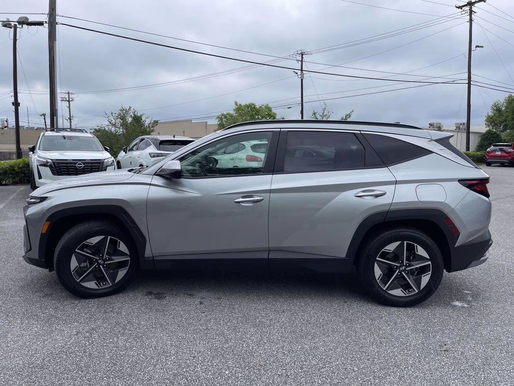 2025 Shimmering Silver Hyundai Tucson SEL FWD SUV
