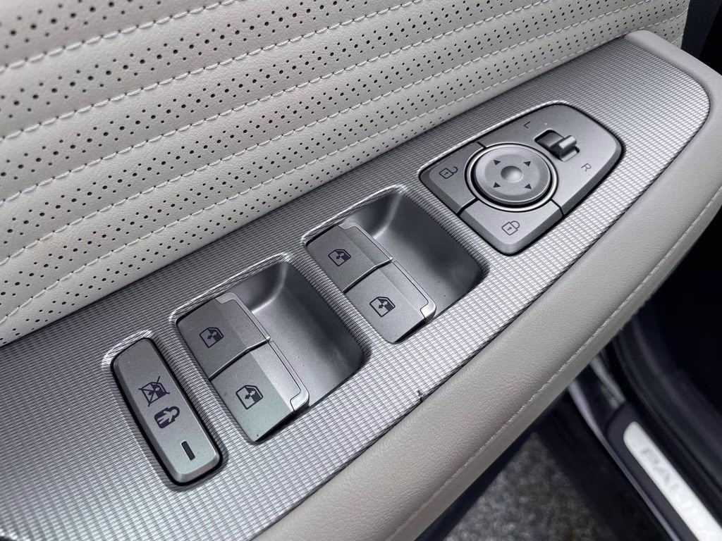 2024 Abyss Black Pearl Hyundai Palisade Calligraphy FWD SUV