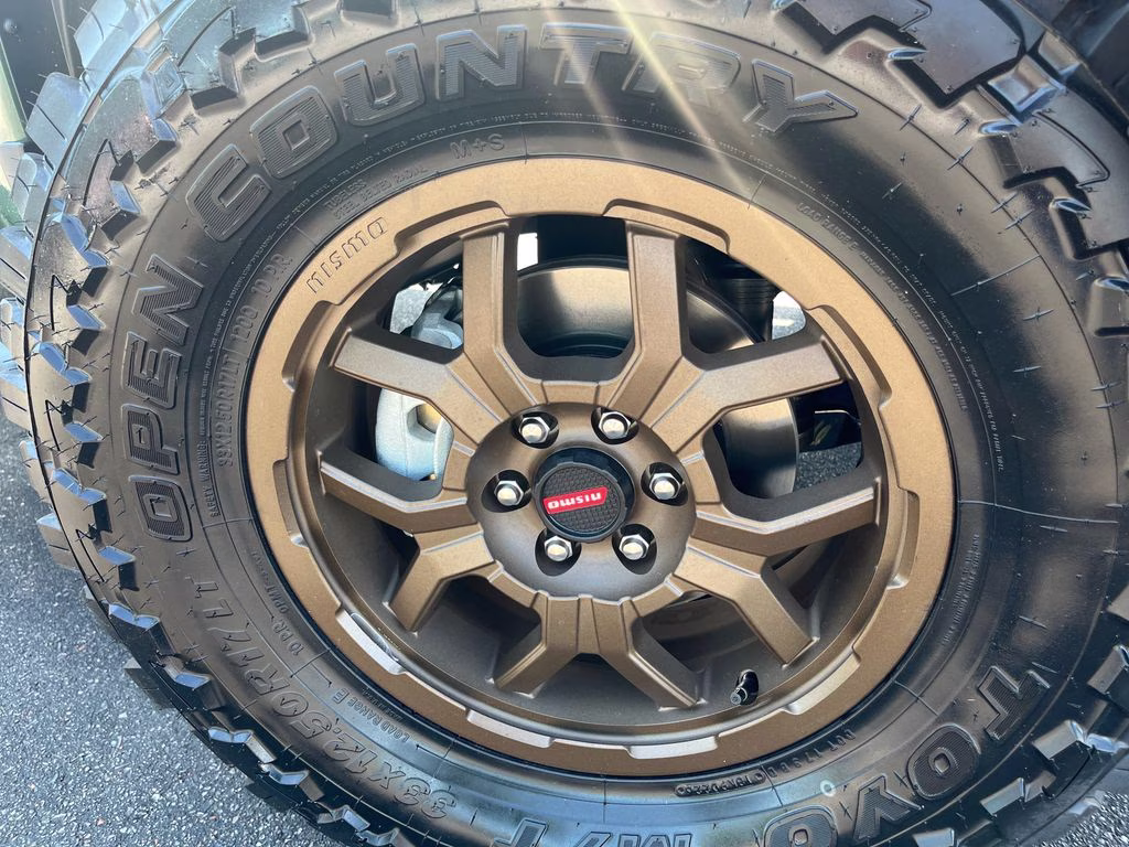 2026 Tactical Green Metallic Nissan Frontier SV 4X4 Truck