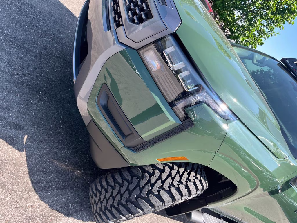 2026 Tactical Green Metallic Nissan Frontier SV 4X4 Truck