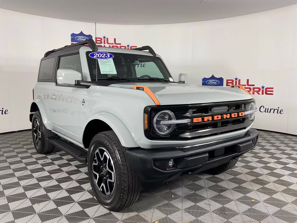 2023 Cactus Gray Ford Bronco Outer Banks 4X4 SUV