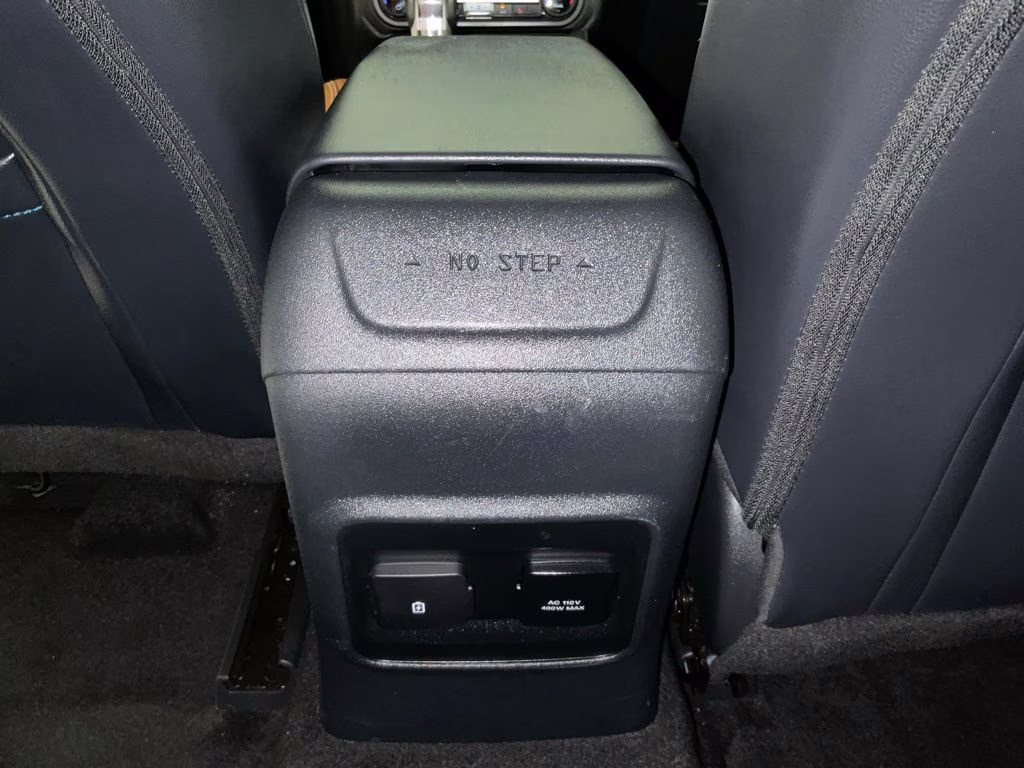 2023 Cactus Gray Ford Bronco Outer Banks 4X4 SUV
