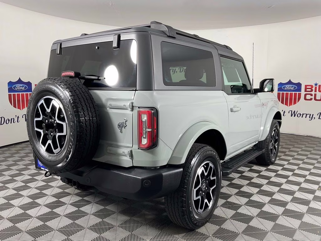 2023 Cactus Gray Ford Bronco Outer Banks 4X4 SUV