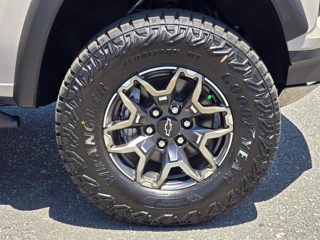 2026 White Sands Chevrolet Colorado ZR2 4X4 Truck