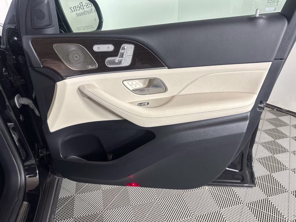 2024 Obsidian Black Metallic Mercedes-Benz GLE GLE 350 AWD SUV