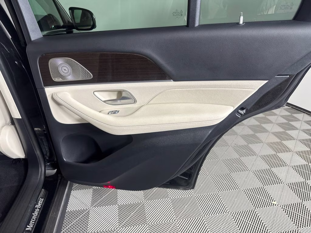 2024 Obsidian Black Metallic Mercedes-Benz GLE GLE 350 AWD SUV