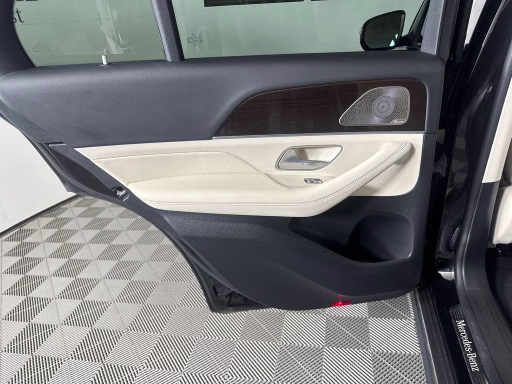 2024 Obsidian Black Metallic Mercedes-Benz GLE GLE 350 AWD SUV