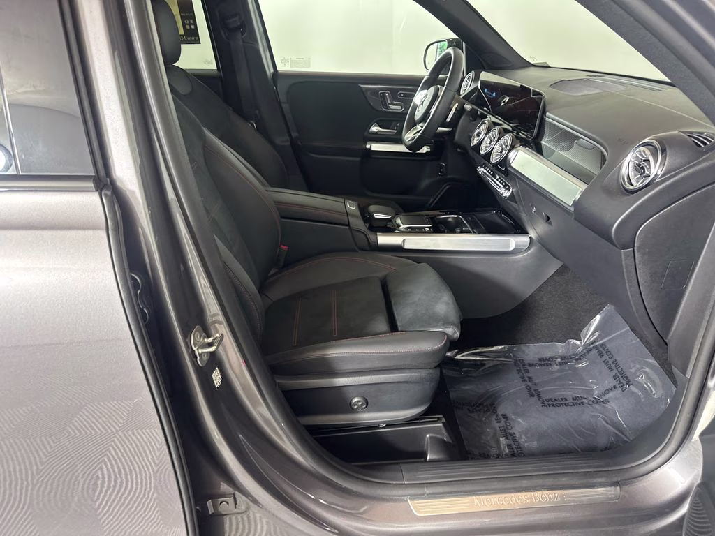 2023 Mountain Gray Metallic Mercedes-Benz GLB GLB 250 FWD SUV