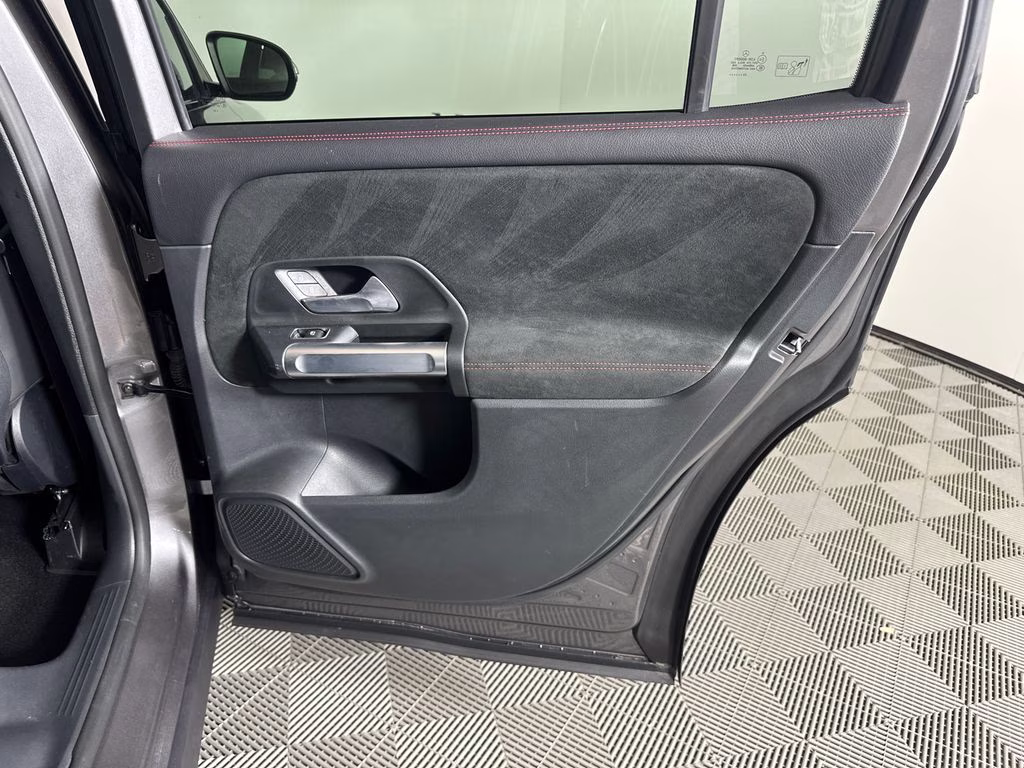 2023 Mountain Gray Metallic Mercedes-Benz GLB GLB 250 FWD SUV