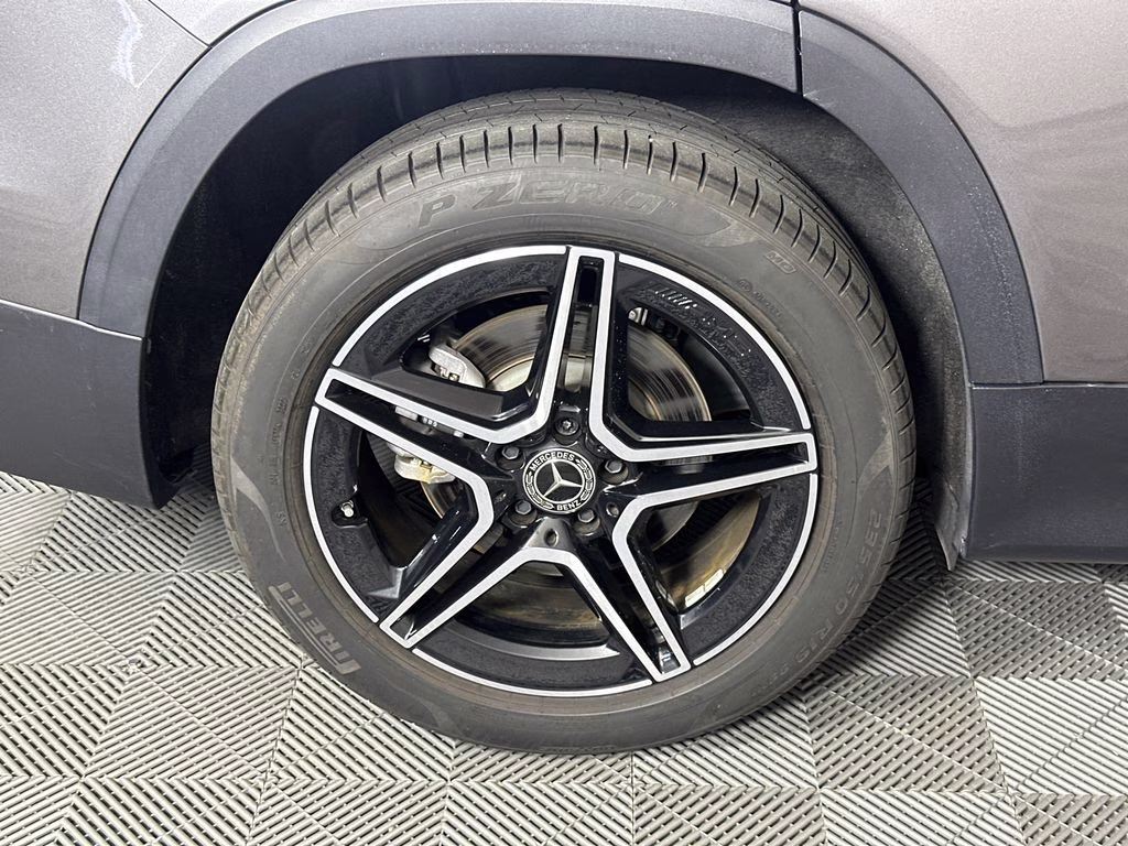 2023 Mountain Gray Metallic Mercedes-Benz GLB GLB 250 FWD SUV