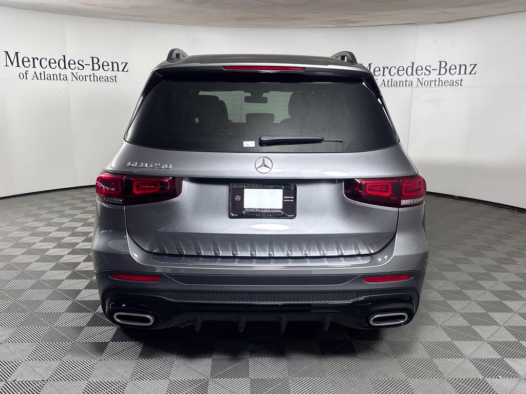 2023 Mountain Gray Metallic Mercedes-Benz GLB GLB 250 FWD SUV