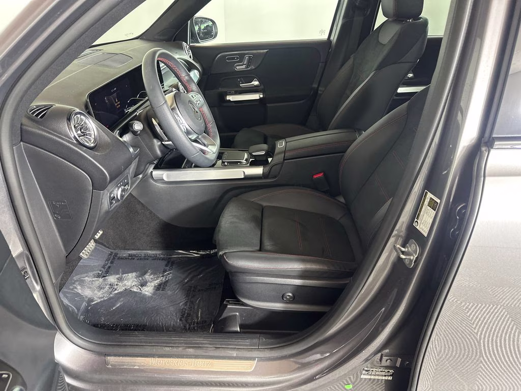 2023 Mountain Gray Metallic Mercedes-Benz GLB GLB 250 FWD SUV