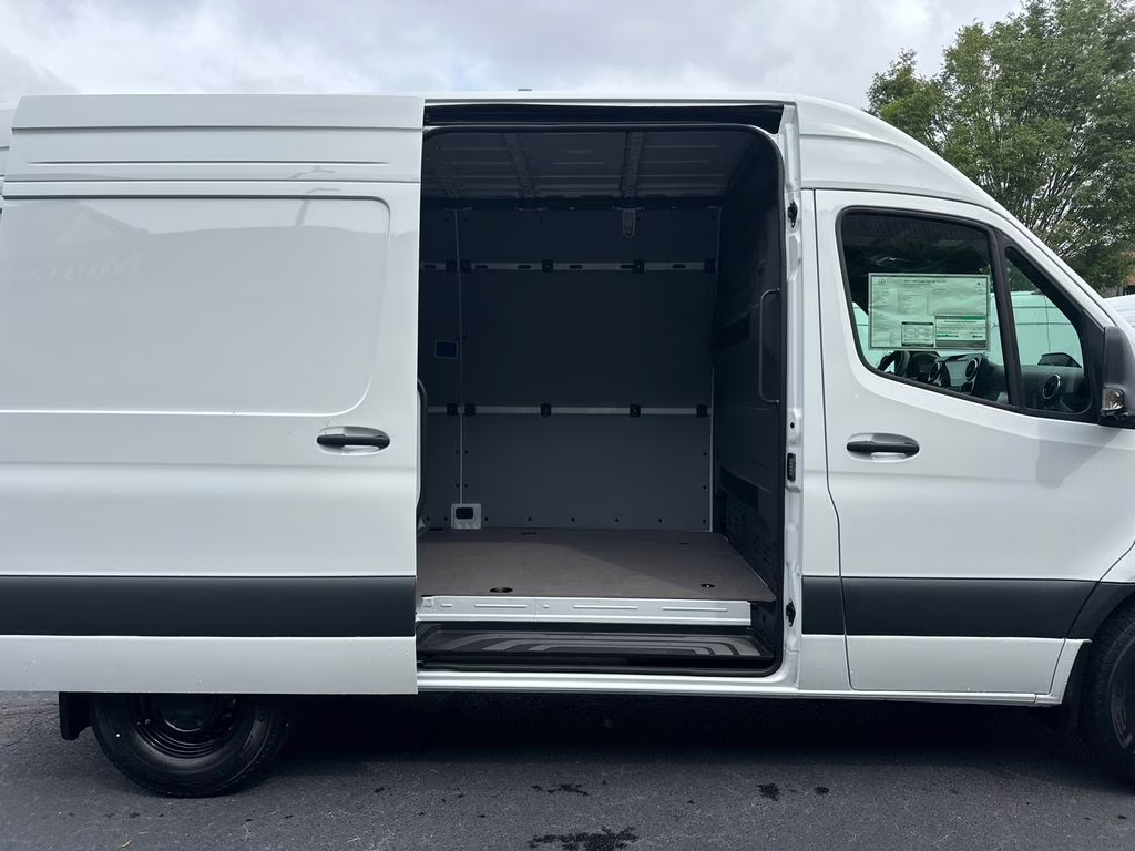 2026 Arctic Mercedes-Benz Sprinter 2500 Cargo 144 WB RWD Van