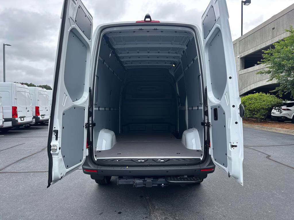 2026 Arctic Mercedes-Benz Sprinter 2500 Cargo 144 WB RWD Van