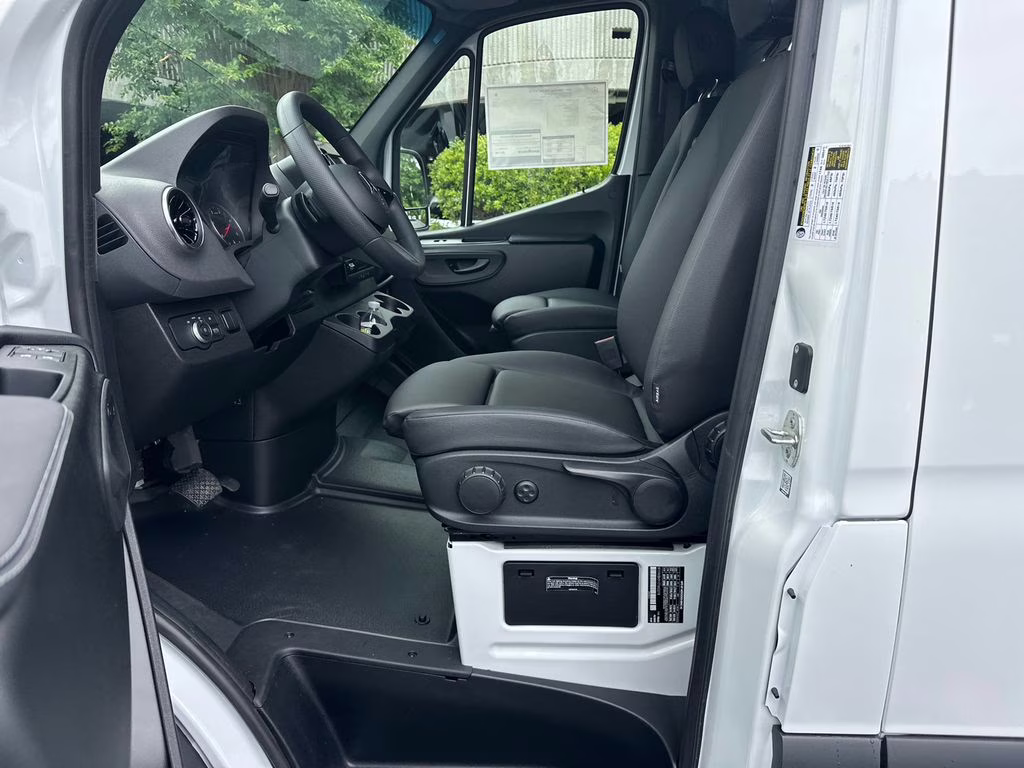 2026 Arctic Mercedes-Benz Sprinter 2500 Cargo 144 WB RWD Van