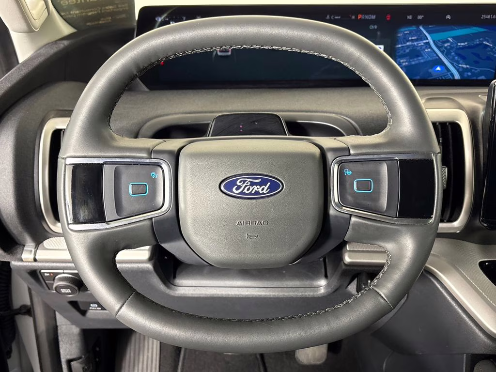 2025 Silver Metallic Ford Expedition Max Active 4X4 SUV