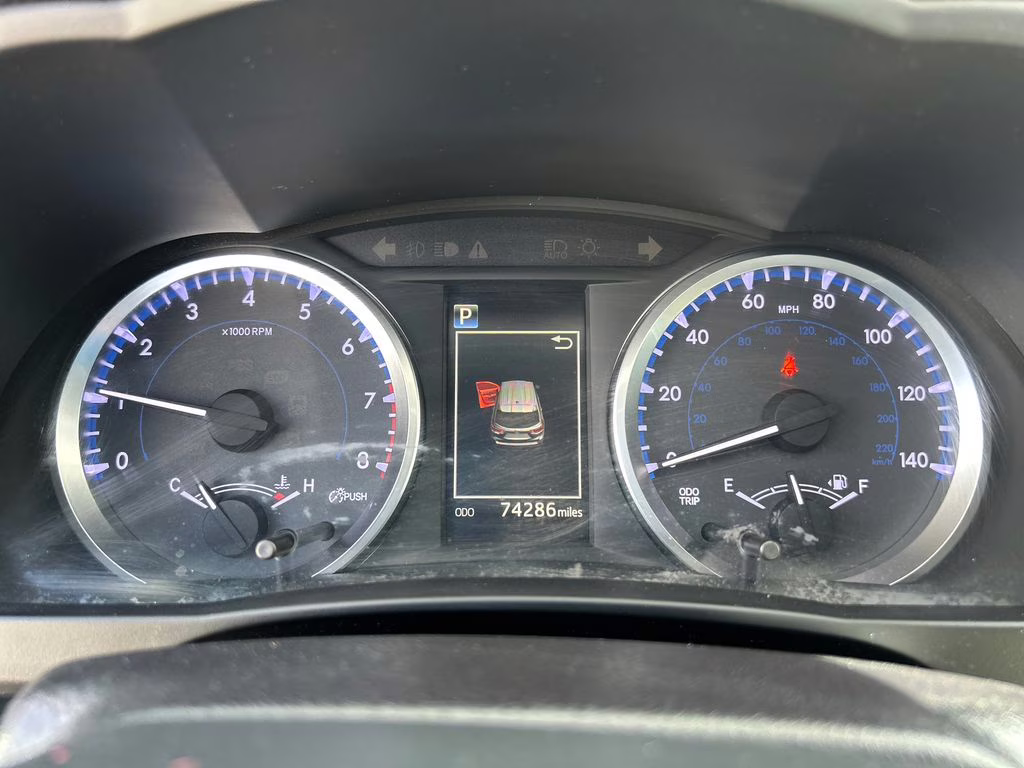 2018 Celestial Silver Metallic Toyota Highlander LE Plus FWD SUV