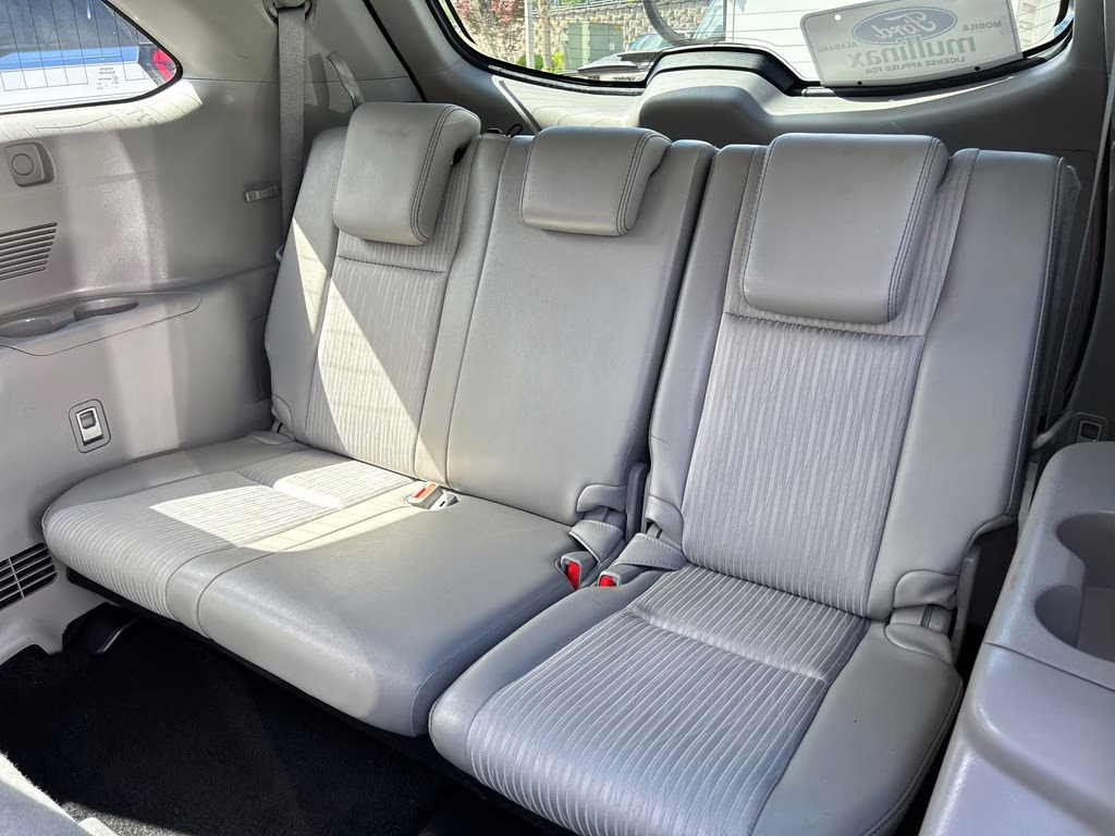 2018 Celestial Silver Metallic Toyota Highlander LE Plus FWD SUV