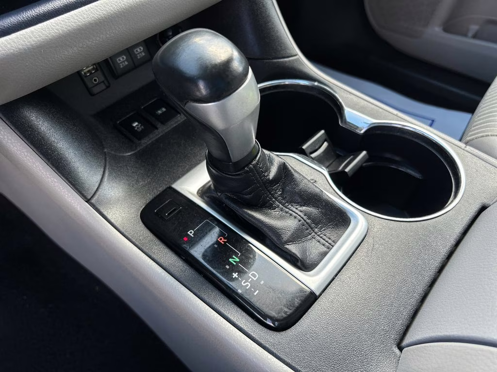 2018 Celestial Silver Metallic Toyota Highlander LE Plus FWD SUV