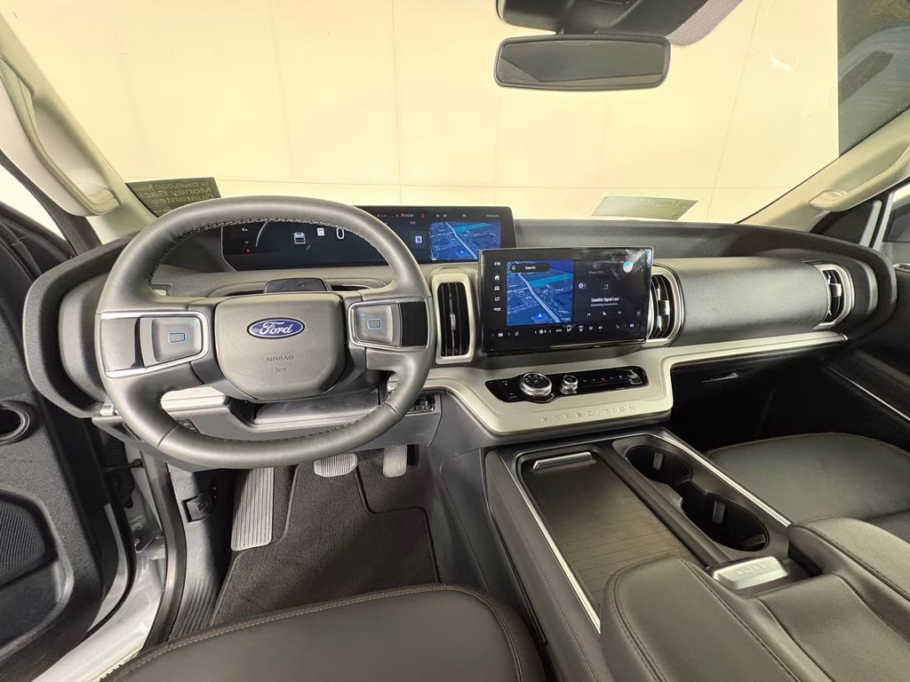 2025 Silver Metallic Ford Expedition Max Active 4X4 SUV