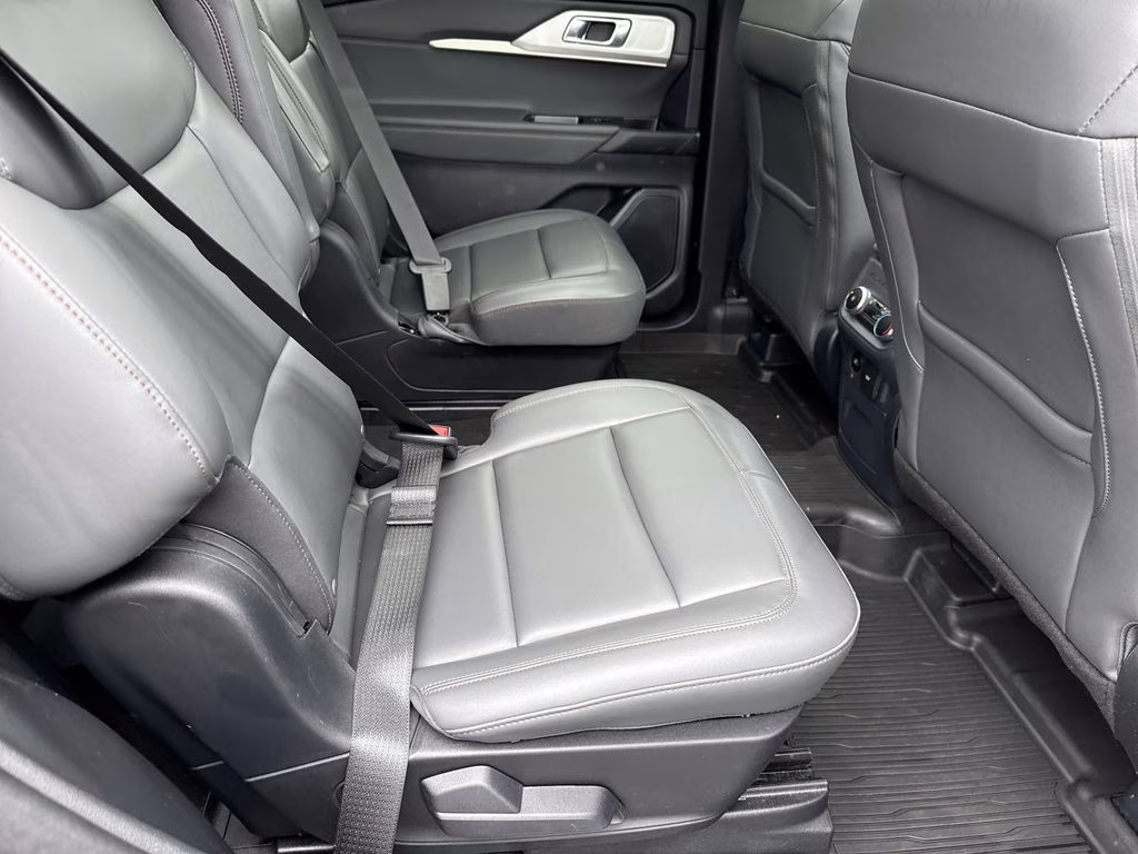 2025 Vapor Blue Metallic Ford Explorer Active 4X4 SUV