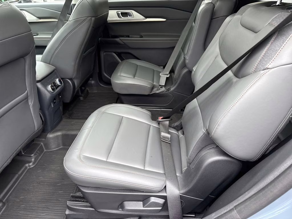 2025 Vapor Blue Metallic Ford Explorer Active 4X4 SUV
