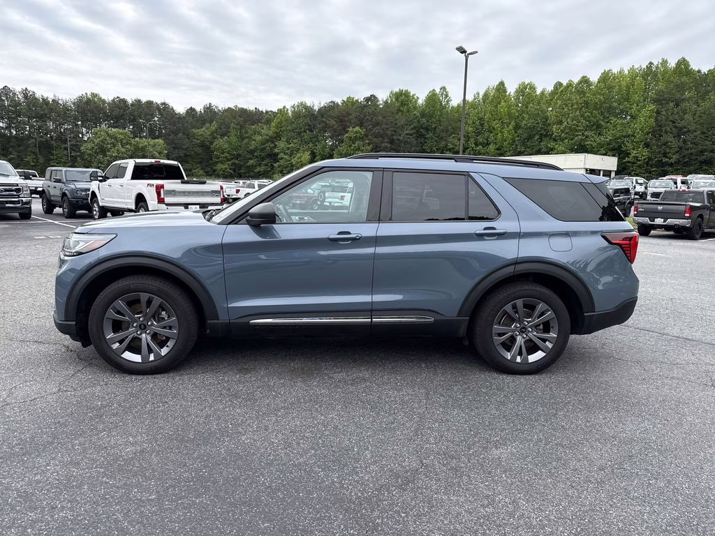 2025 Vapor Blue Metallic Ford Explorer Active 4X4 SUV