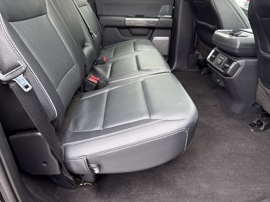 2023 Agate Black Metallic Ford F-150 Lariat 4X4 Truck