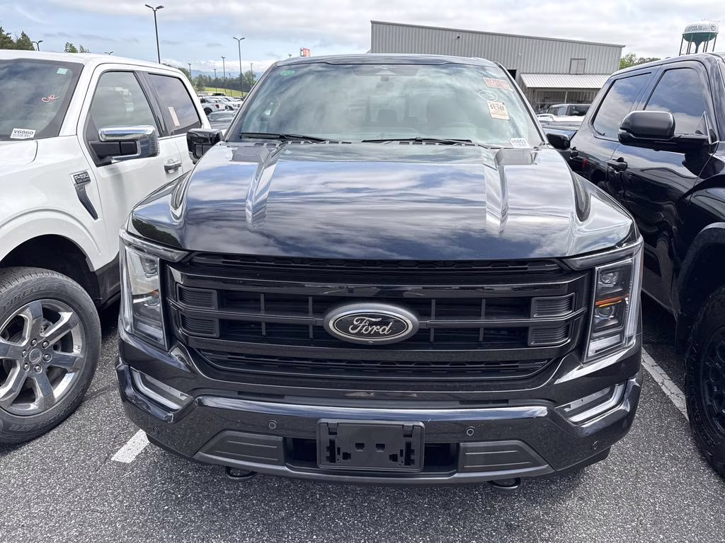 2023 Agate Black Metallic Ford F-150 Lariat 4X4 Truck