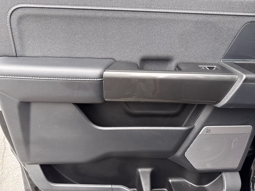2023 Agate Black Metallic Ford F-150 Lariat 4X4 Truck