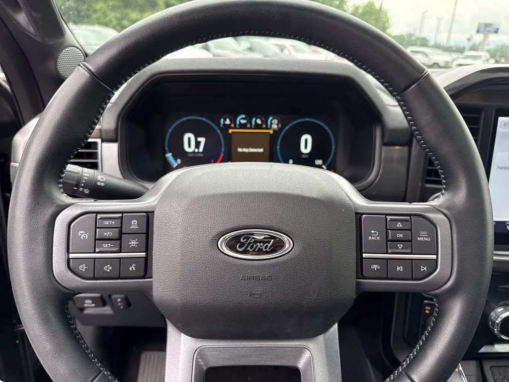 2023 Agate Black Metallic Ford F-150 Lariat 4X4 Truck