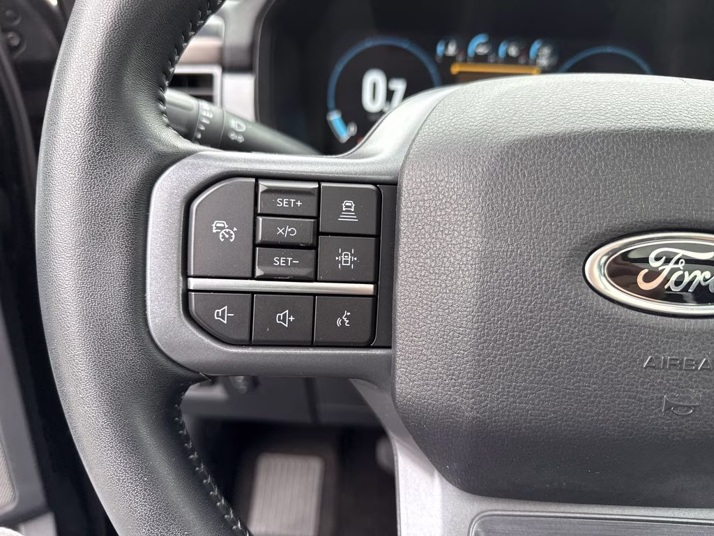 2023 Agate Black Metallic Ford F-150 Lariat 4X4 Truck