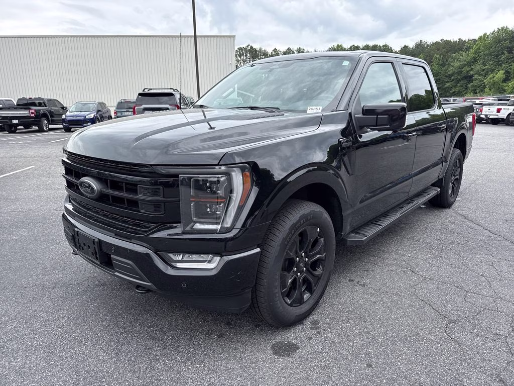 2023 Agate Black Metallic Ford F-150 Lariat 4X4 Truck