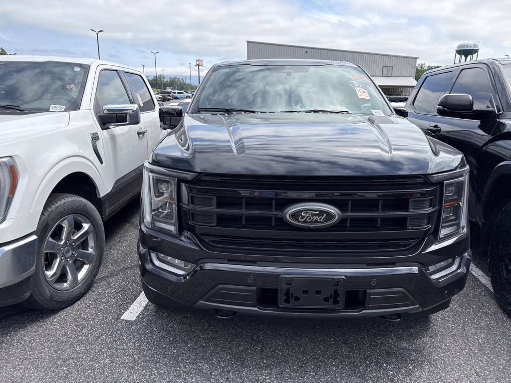 2023 Agate Black Metallic Ford F-150 Lariat 4X4 Truck