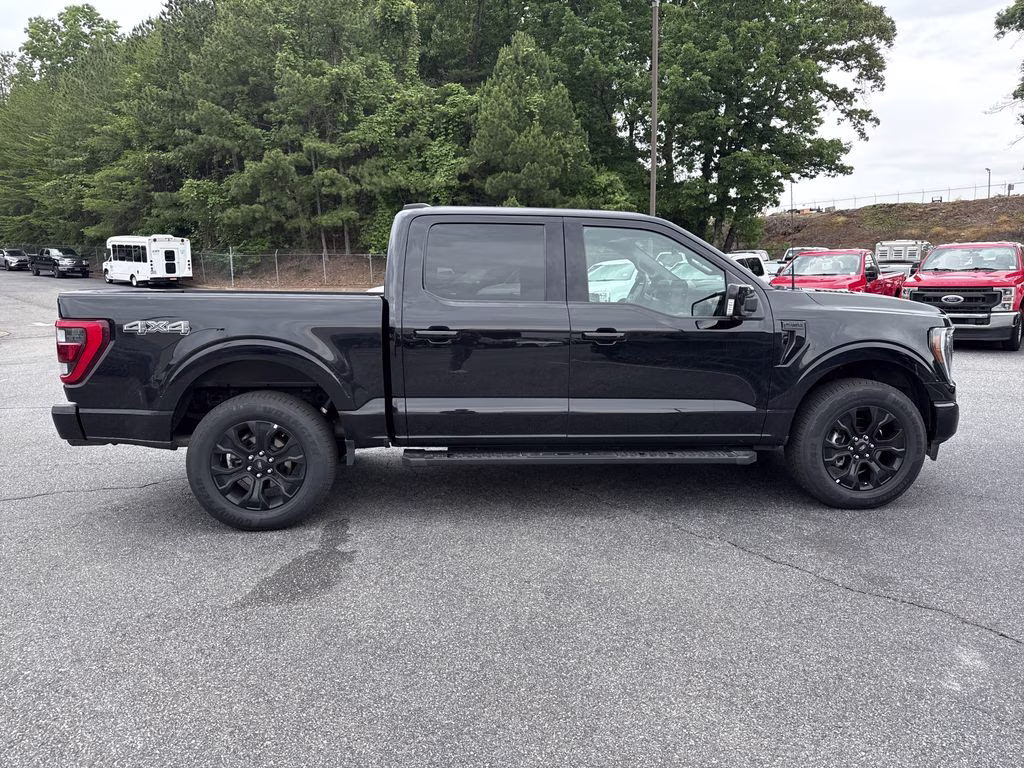 2023 Agate Black Metallic Ford F-150 Lariat 4X4 Truck