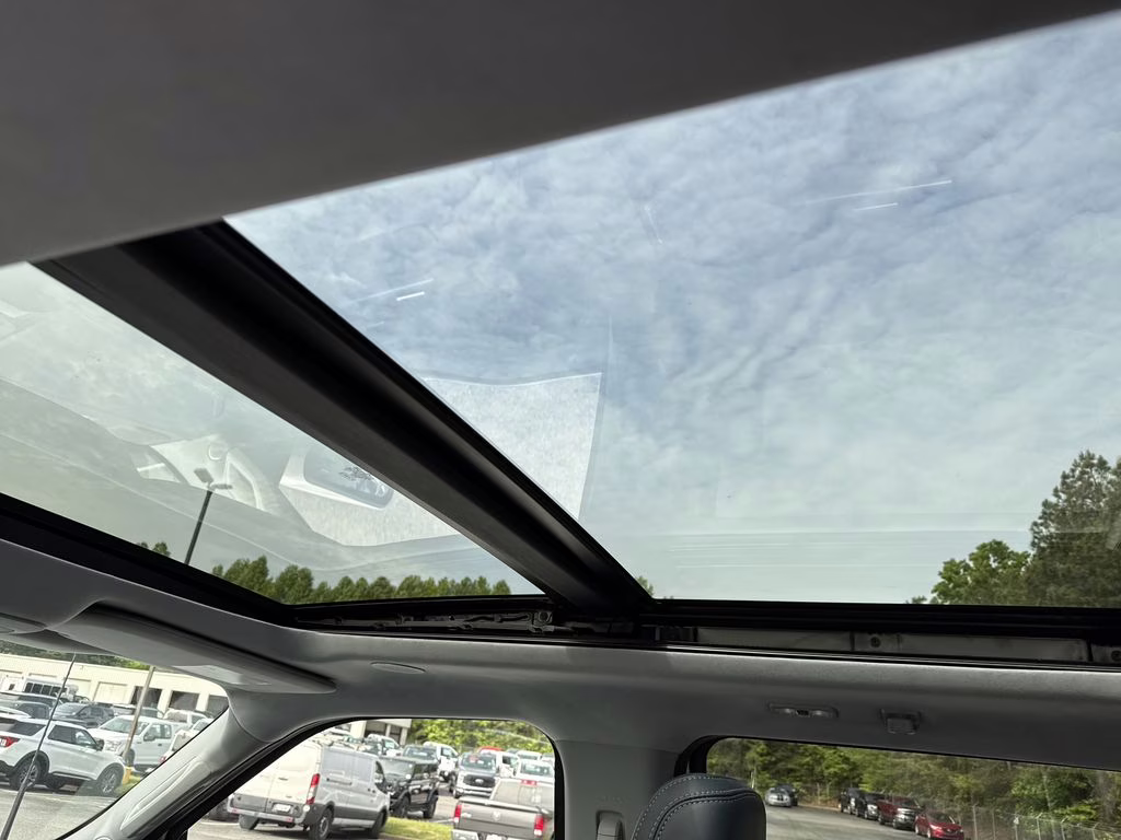 2022 Star White Metallic Tri-Coat Ford F-150 Limited 4X4 Truck