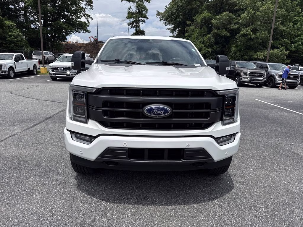 2023 Star White Metallic Tri-Coat Ford F-150 Lariat 4X4 Truck