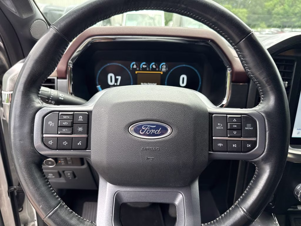2023 Star White Metallic Tri-Coat Ford F-150 Lariat 4X4 Truck