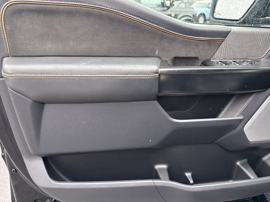 2023 Agate Black Metallic Ford F-150 Platinum 4X4 Truck