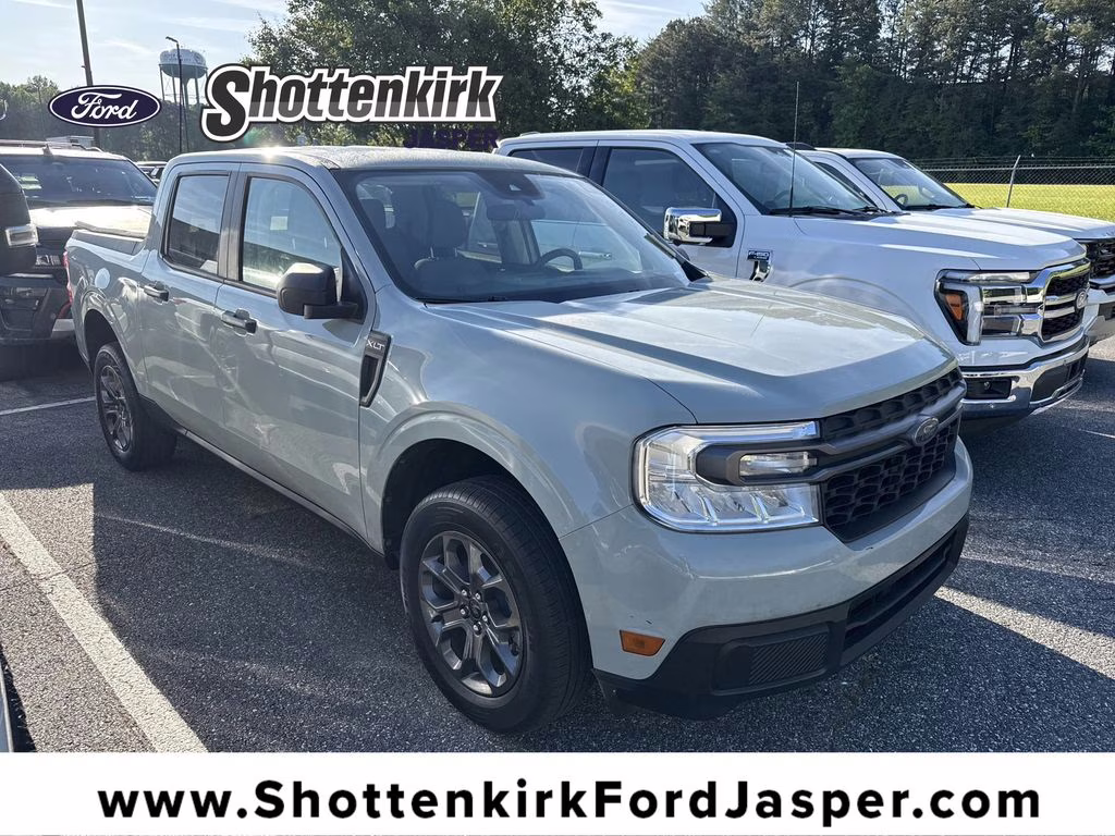 2024 Cactus Gray Ford Maverick XLT FWD Truck