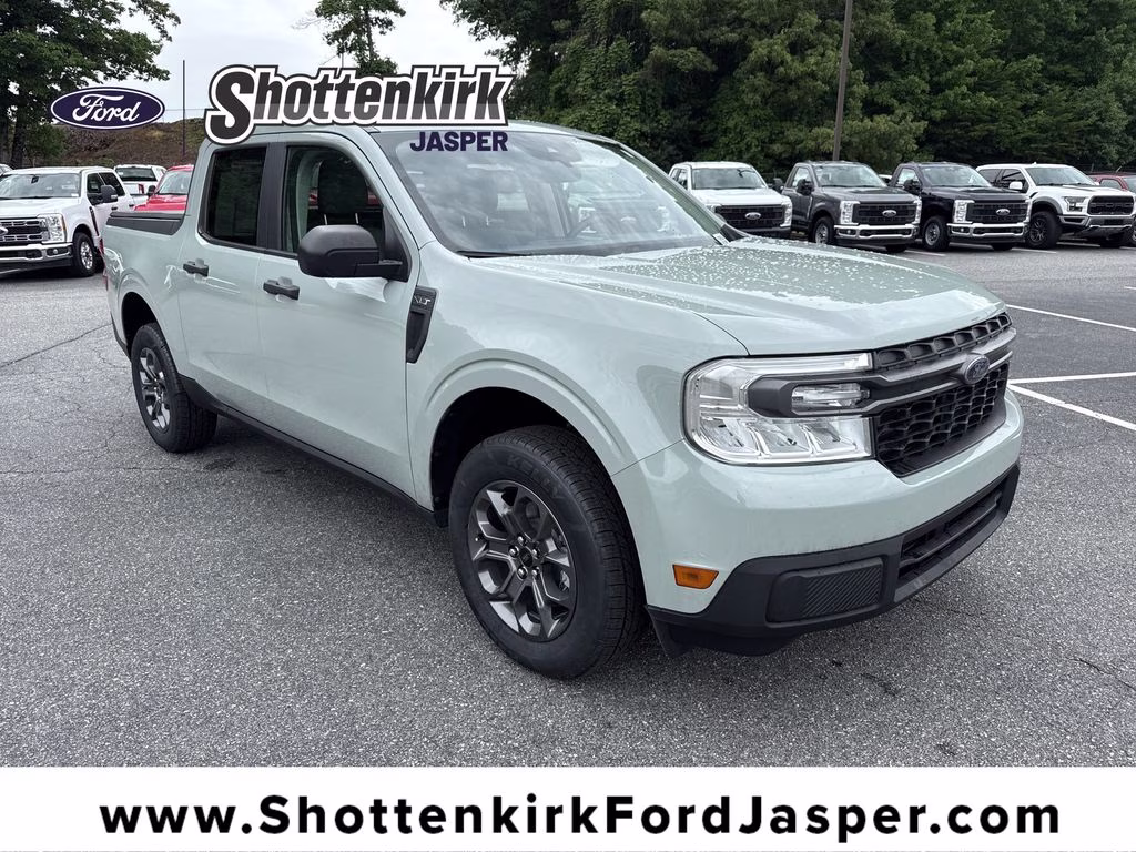 2024 Cactus Gray Ford Maverick XLT FWD Truck