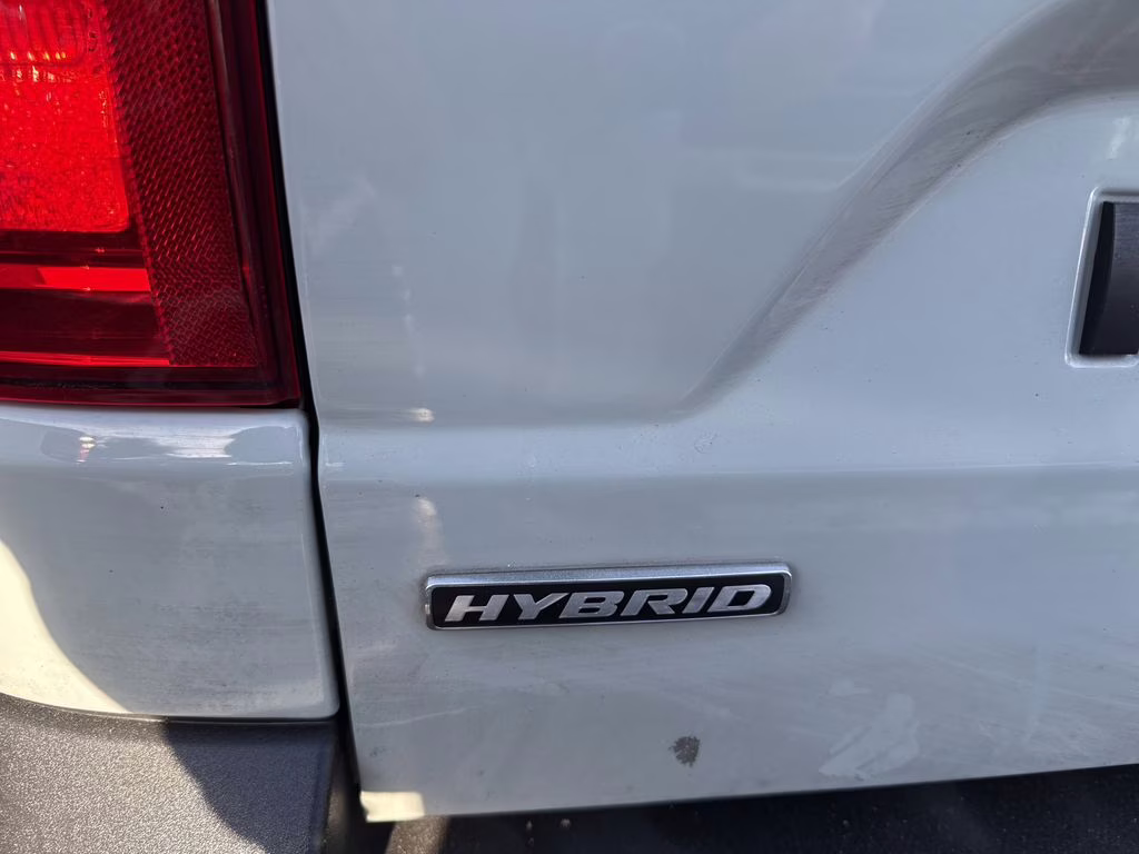 2024 Cactus Gray Ford Maverick XLT FWD Truck