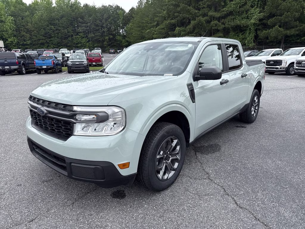 2024 Cactus Gray Ford Maverick XLT FWD Truck