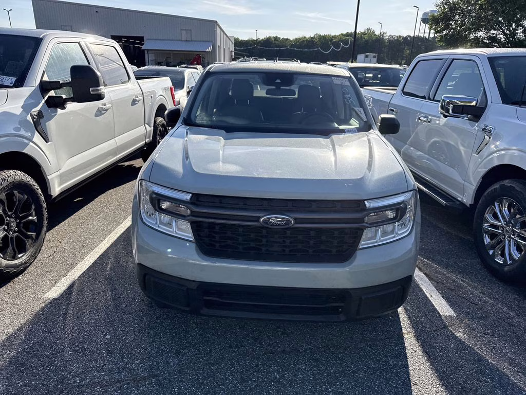 2024 Cactus Gray Ford Maverick XLT FWD Truck
