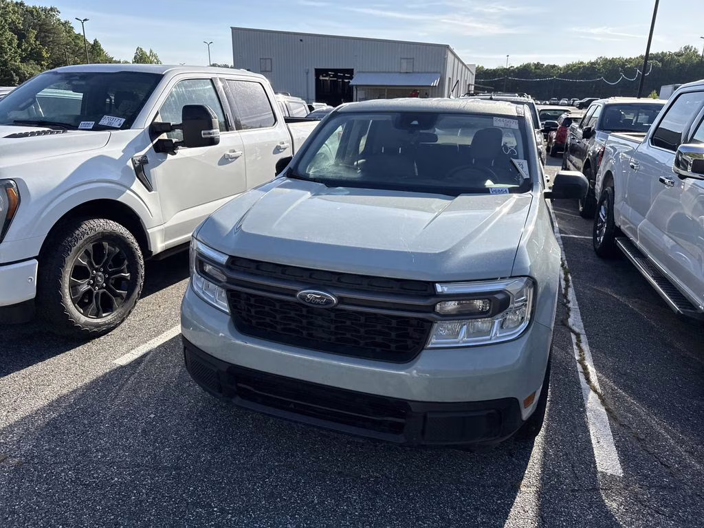 2024 Cactus Gray Ford Maverick XLT FWD Truck