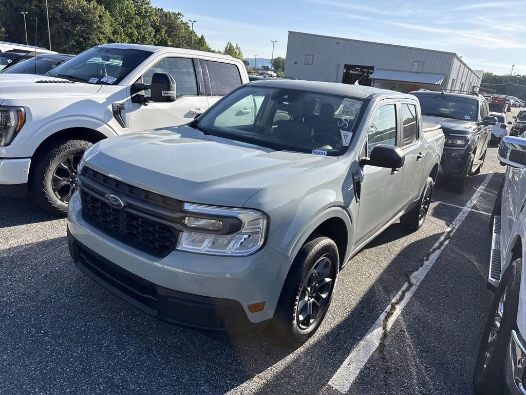 2024 Cactus Gray Ford Maverick XLT FWD Truck