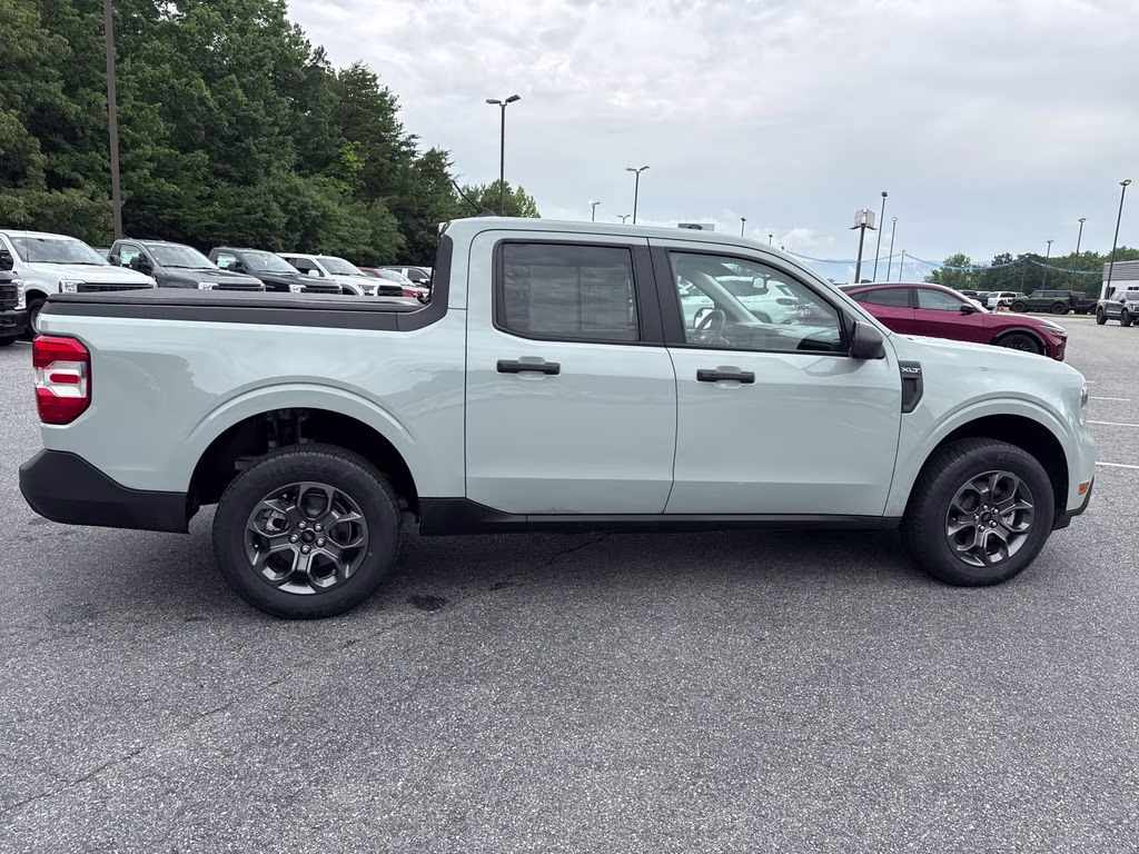 2024 Cactus Gray Ford Maverick XLT FWD Truck