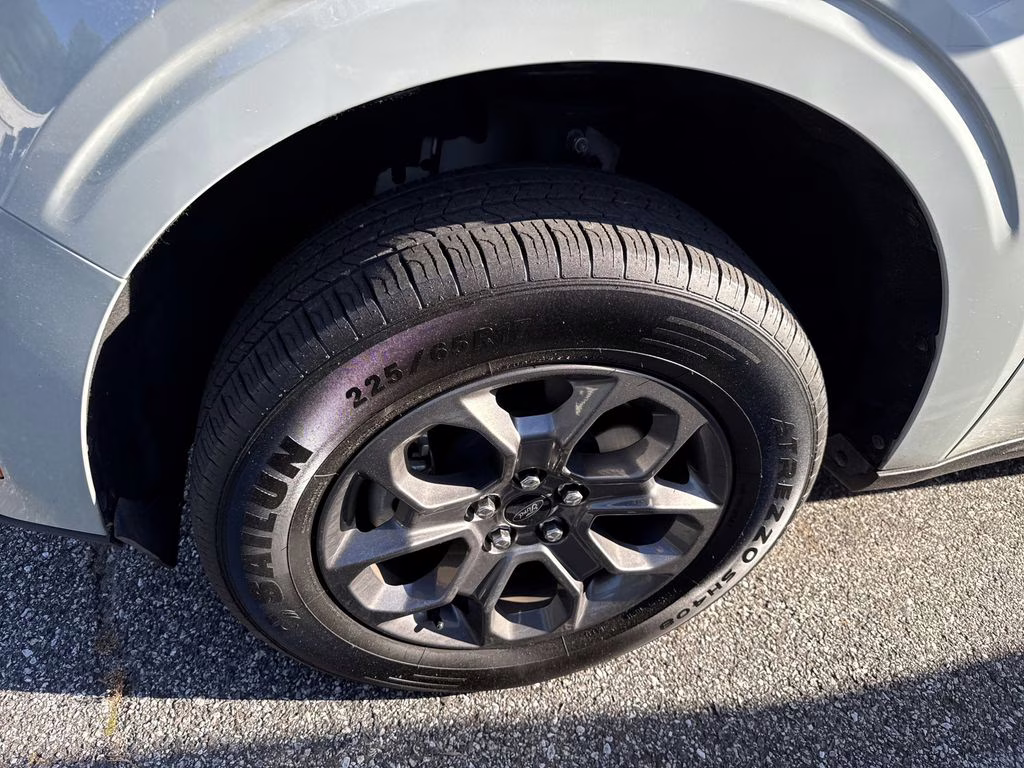 2024 Cactus Gray Ford Maverick XLT FWD Truck