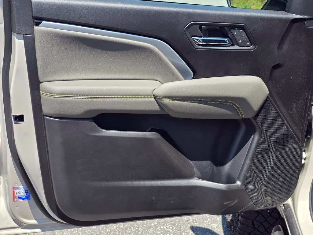 2026 White Sands Chevrolet Colorado ZR2 4X4 Truck