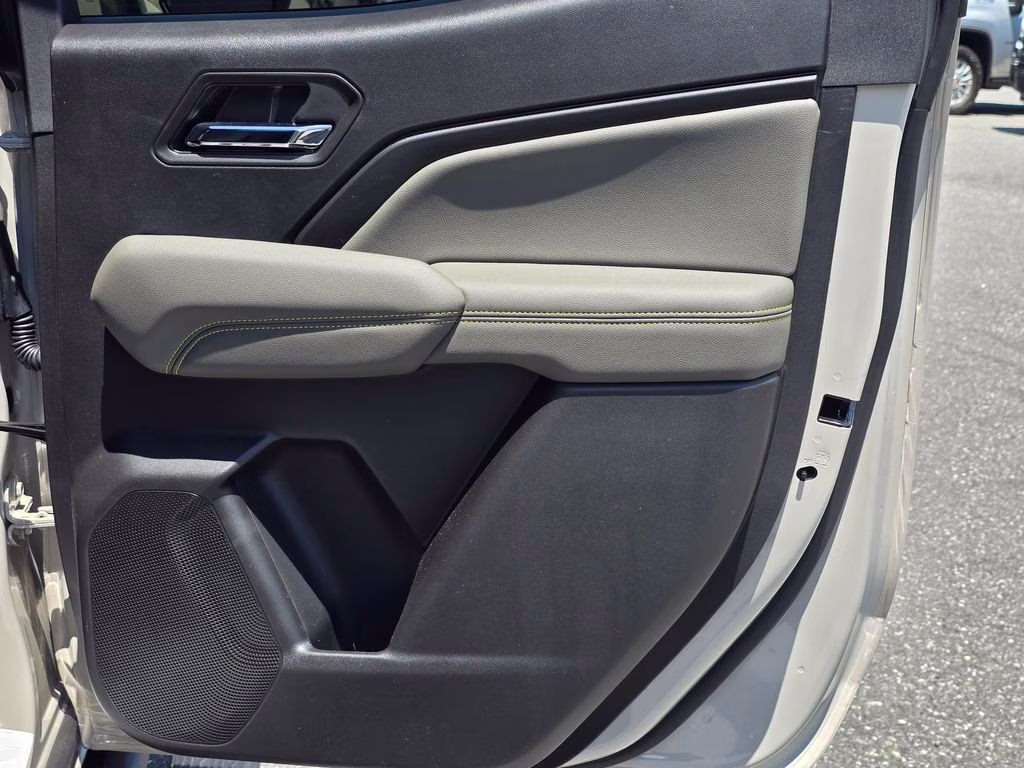 2026 White Sands Chevrolet Colorado ZR2 4X4 Truck